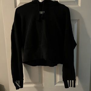 cropped hoodie